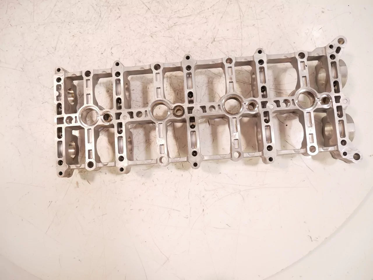 Alojamiento del árbol de levas BMW 2,0 318 d B47D20A B47 8570145