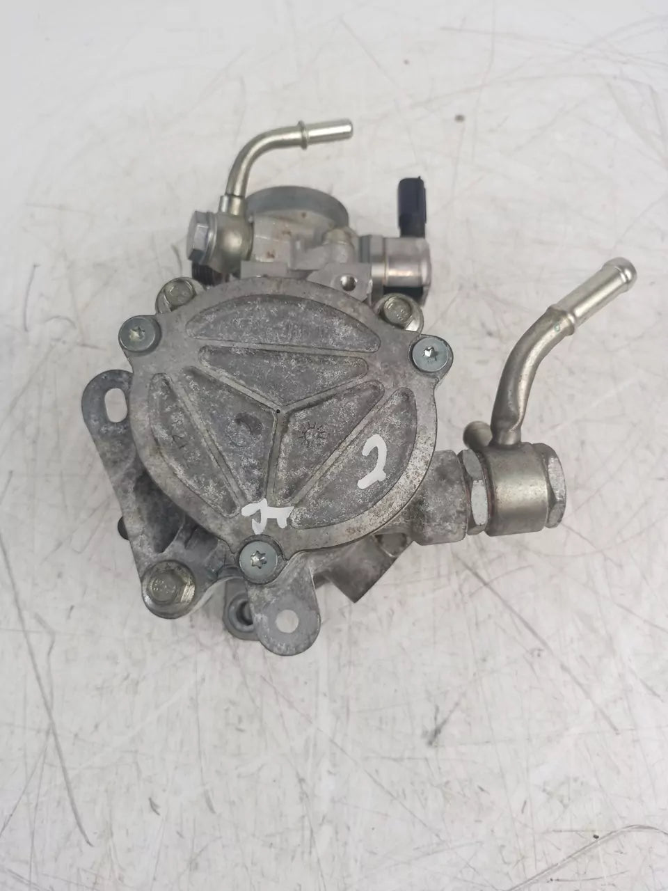 Bomba de vacío con bomba de combustible Mazda 3 2.0 PEY7 PE920390 PE018600