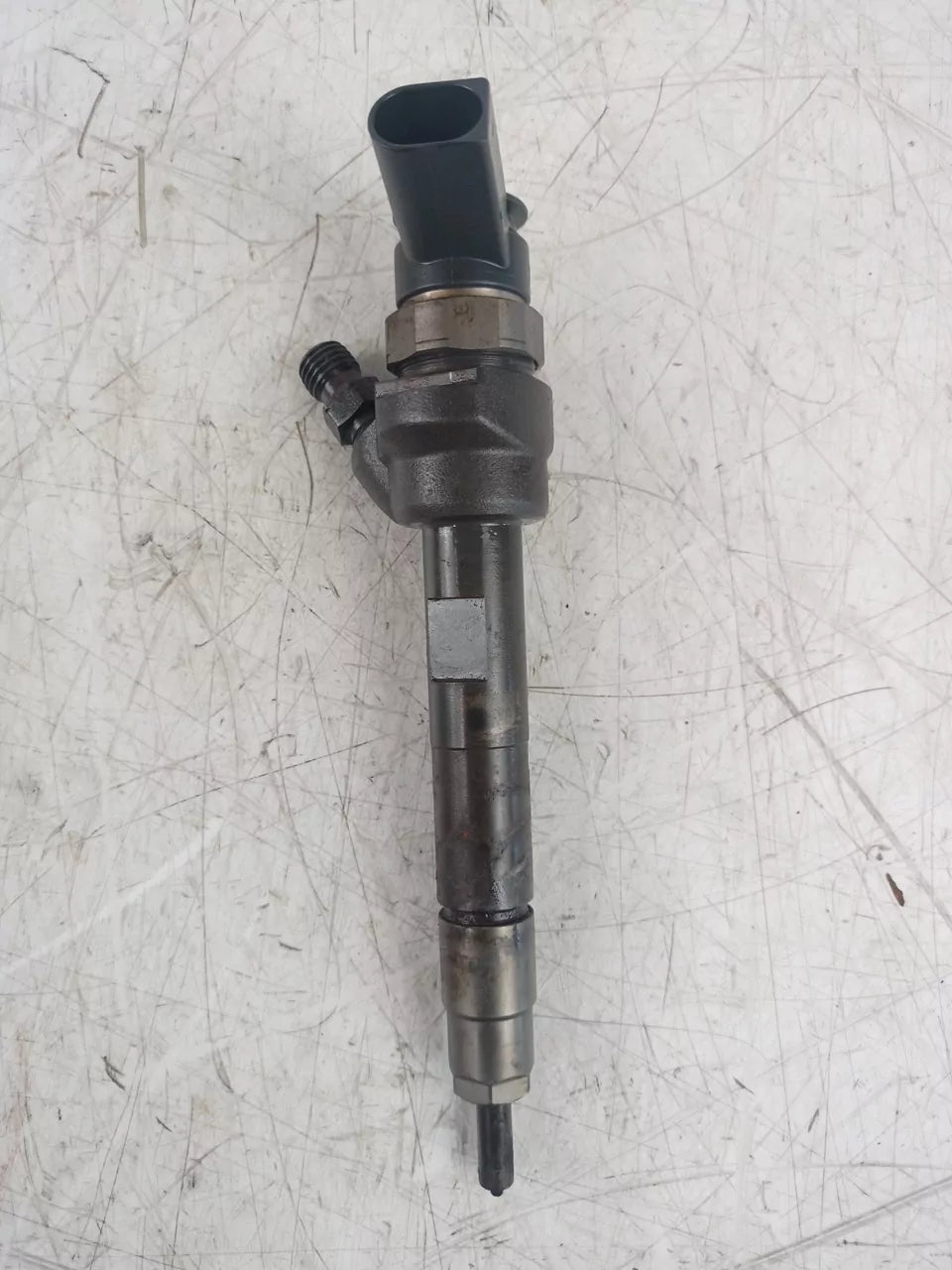 Inyector boquilla de inyección BMW F20 2.0 116 d N47D20C N47 7798446 0445110601