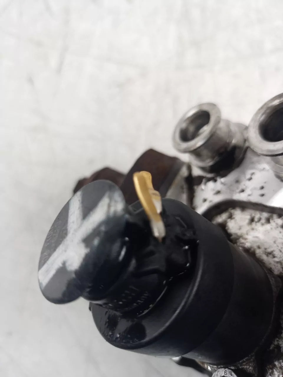 Bomba de alta presión Volvo C30 533 2.0 D3 D5204T5 31272896