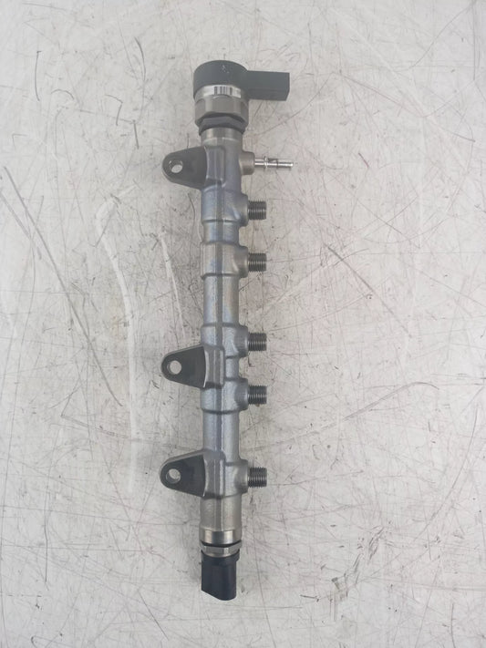 Riel inyector BMW Serie 2 F45 220D 2.0 Diesel XDRIVE B47C20B B47 8579240