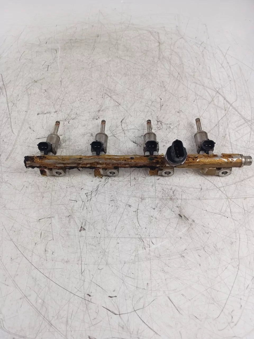 Barra de inyección Suzuki Vitara LY 1,4 T AllGrip K14C 15700-68810 15710-68M00