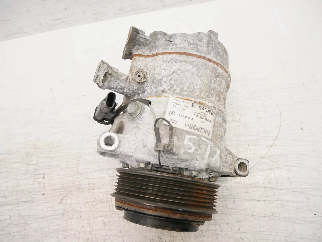 Compresor de aire acondicionado Mercedes-Benz 2,2 4-matic CDI OM651.921 OM651 A0008303902