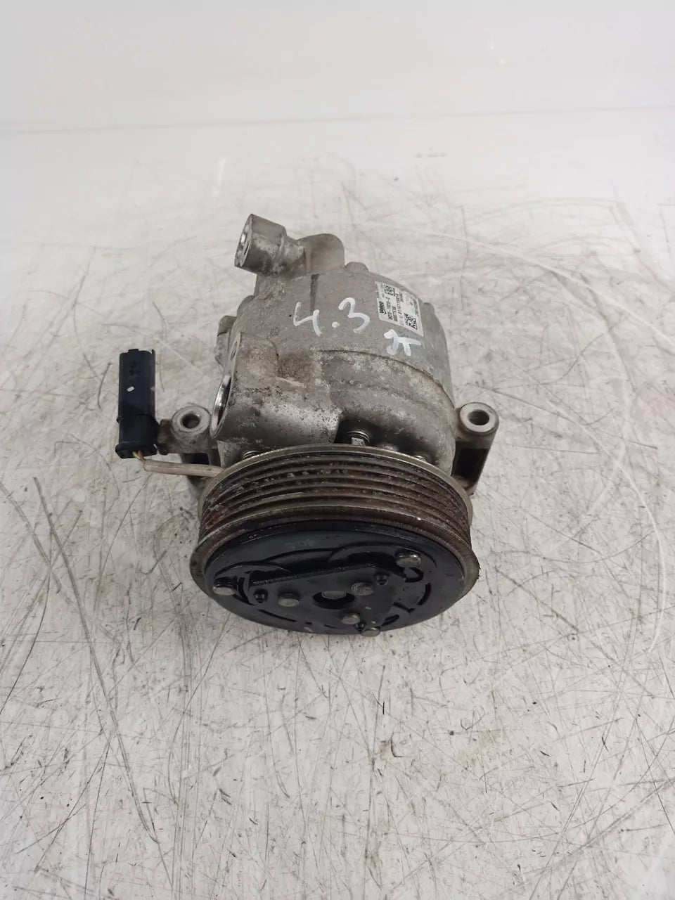 Compresor de aire acondicionado Peugeot Citroen 108 1.0 VTI 1KR-FE 1KR 88310-YV010