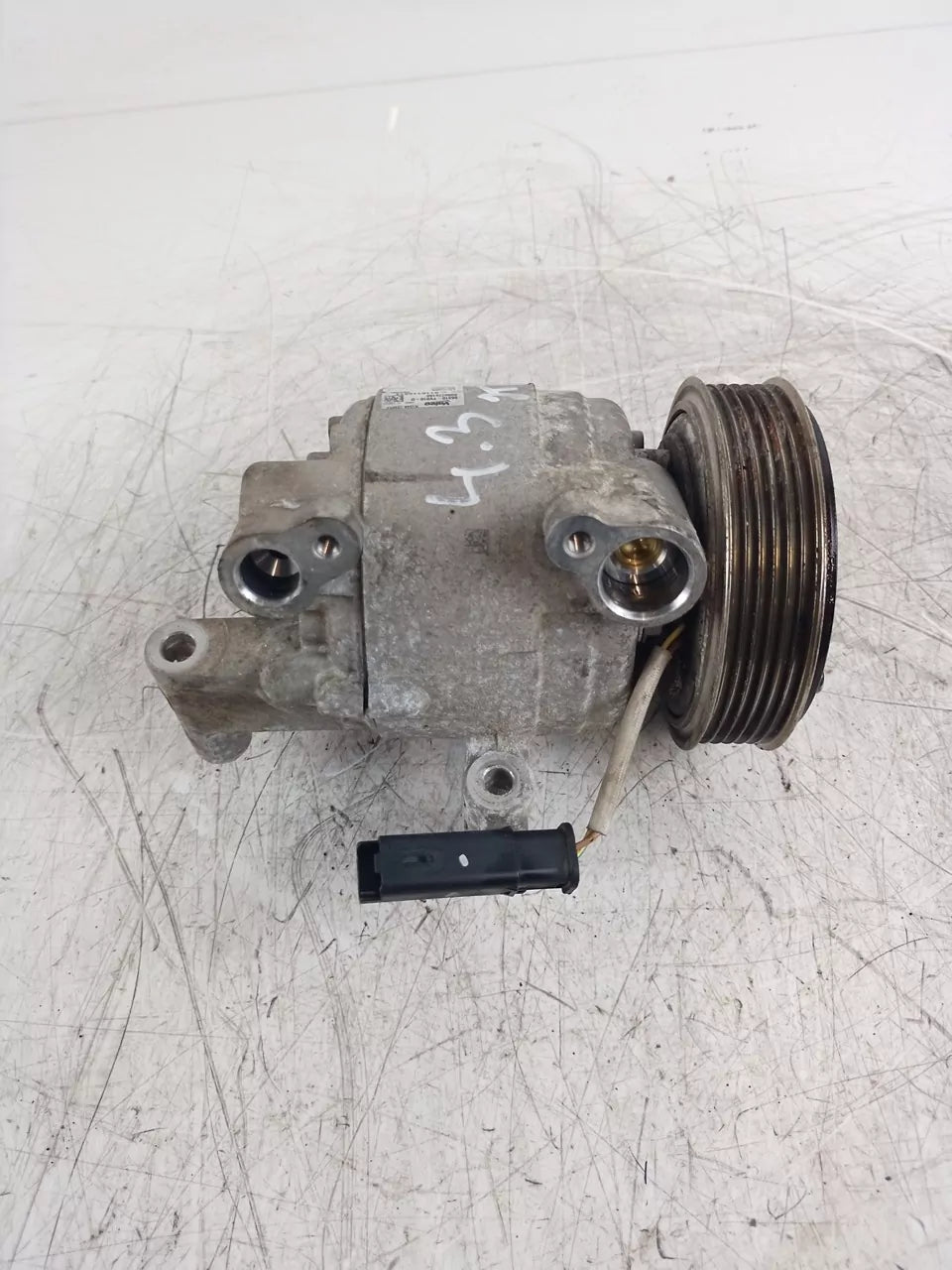 Compresor de aire acondicionado Peugeot Citroen 108 1.0 VTI 1KR-FE 1KR 88310-YV010