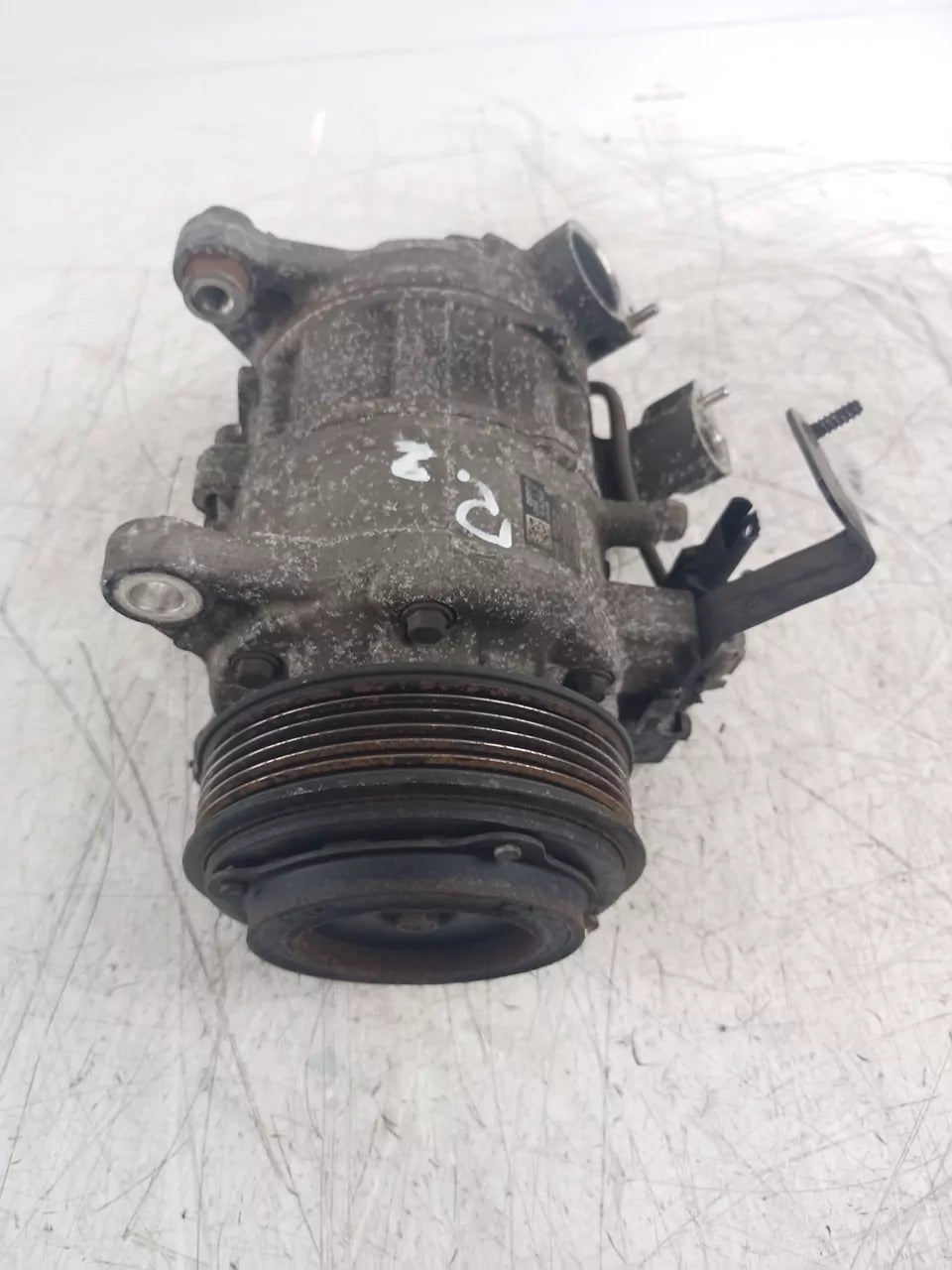 Compresor de aire acondicionado BMW Serie 5 F10 F11 2.0 525d 525 d N47D20D N47 9223694