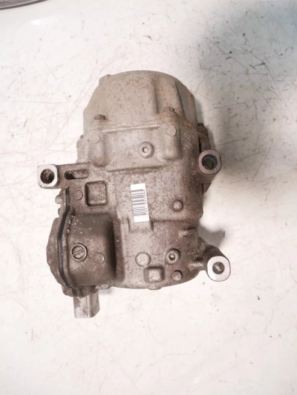 Compresor de aire acondicionado Toyota Auris E18 1.8 Hybrid 2ZR 2ZR-FXE 04220-1330