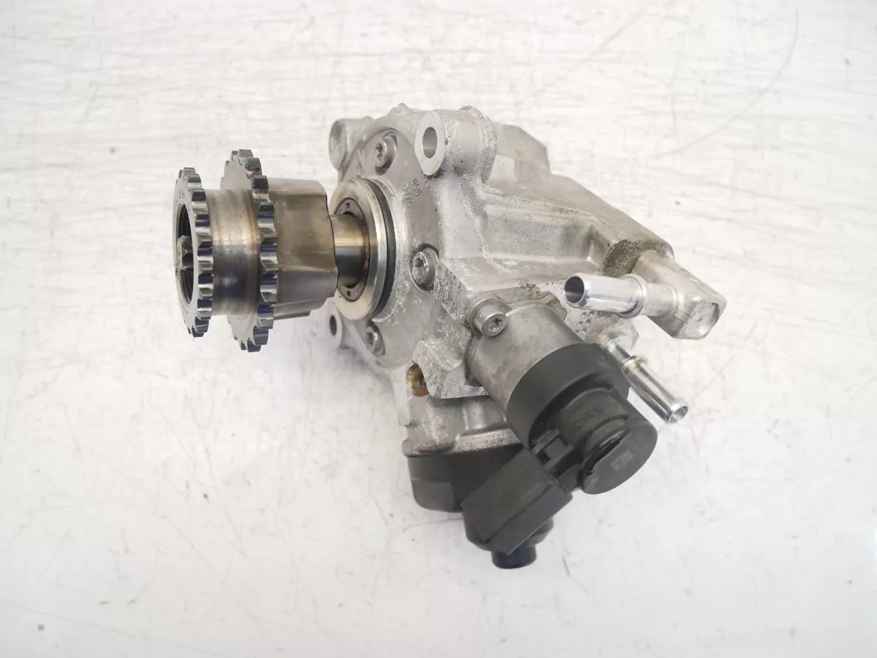 Bomba de alta presión BMW Serie 1 F20 F21 2.0 118d B47D20A B47 8511626 0445010768