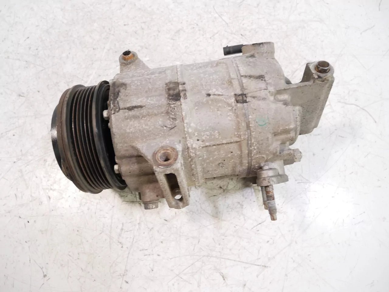 Compresor de aire acondicionado Ford 2,0 EcoBlue YN2X T20DD0J JB3B-19D629-AA
