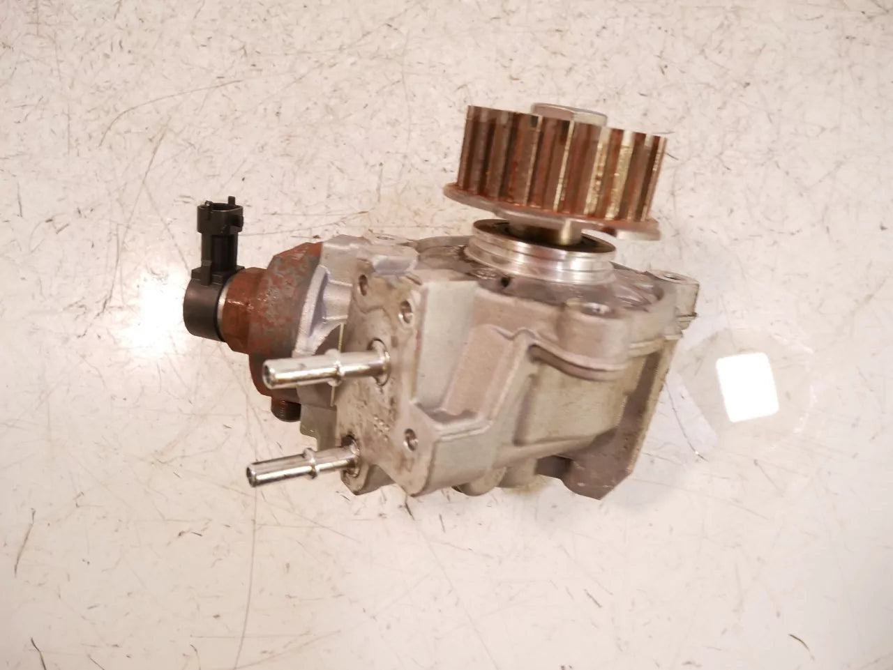 Bomba de alta presión Citroen Peugeot 1.5 BlueHDI YHZ DV5RC YH01 9817903080