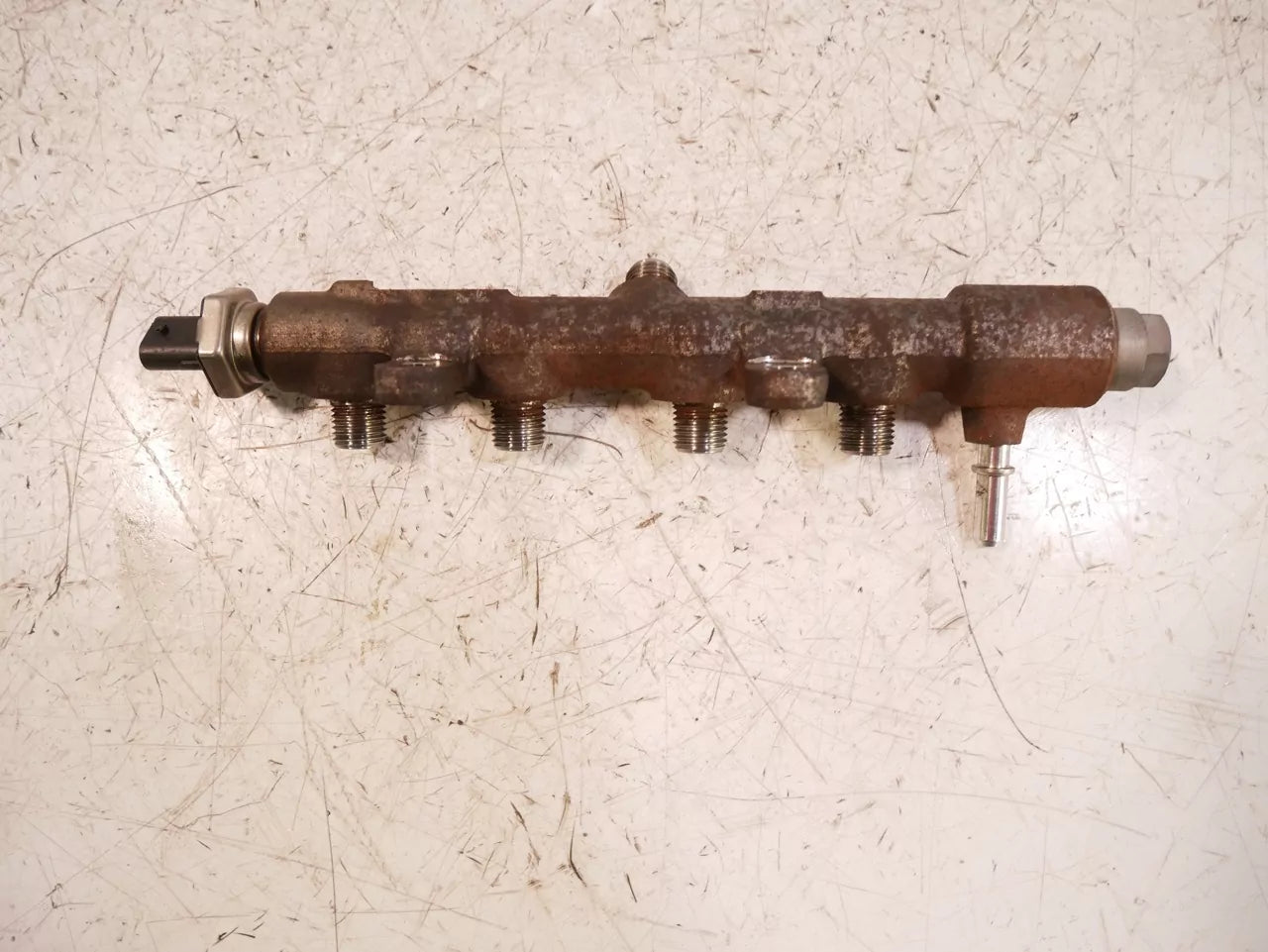 Rampa inyectora Citroen Peugeot 1,5 BlueHDI YHZ DV5RC YH01 9821399680