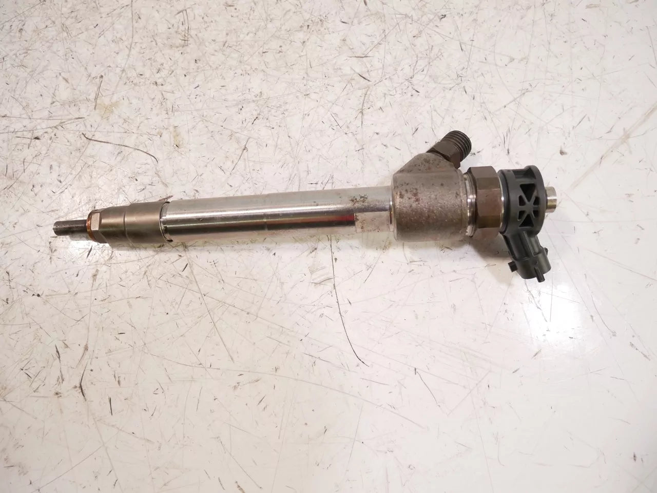 Inyector Boquilla de inyección Citroen Peugeot 1,5 BlueHDI YHZ DV5RC YH01 9828959880
