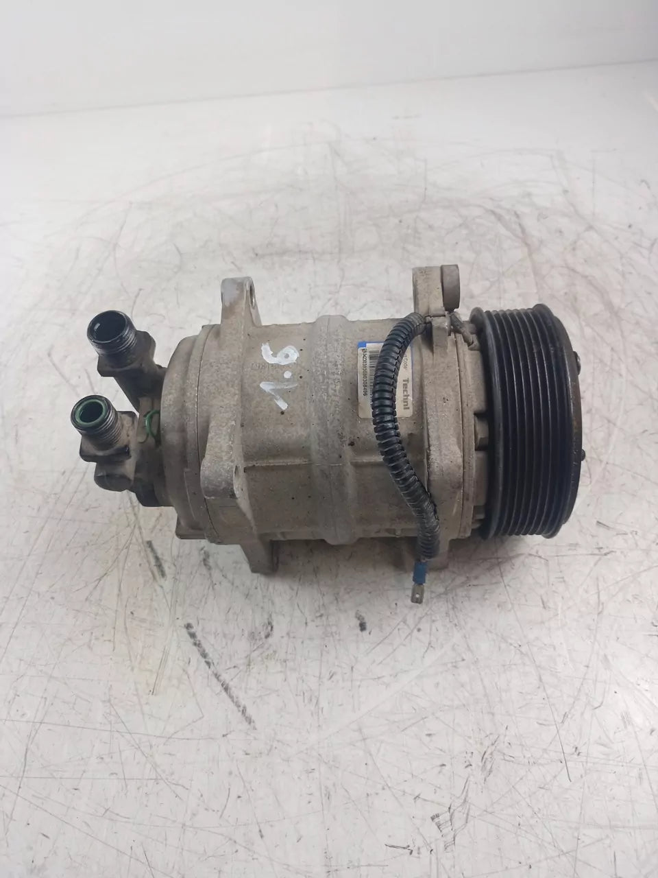 Compresor de aire acondicionado Mercedes-Benz Sprinter 311 2.0 D 654.920 OM654