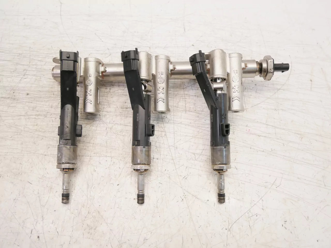 Rampa de inyectores Opel 1,2 B12XHL LES EB2DT 9811353880