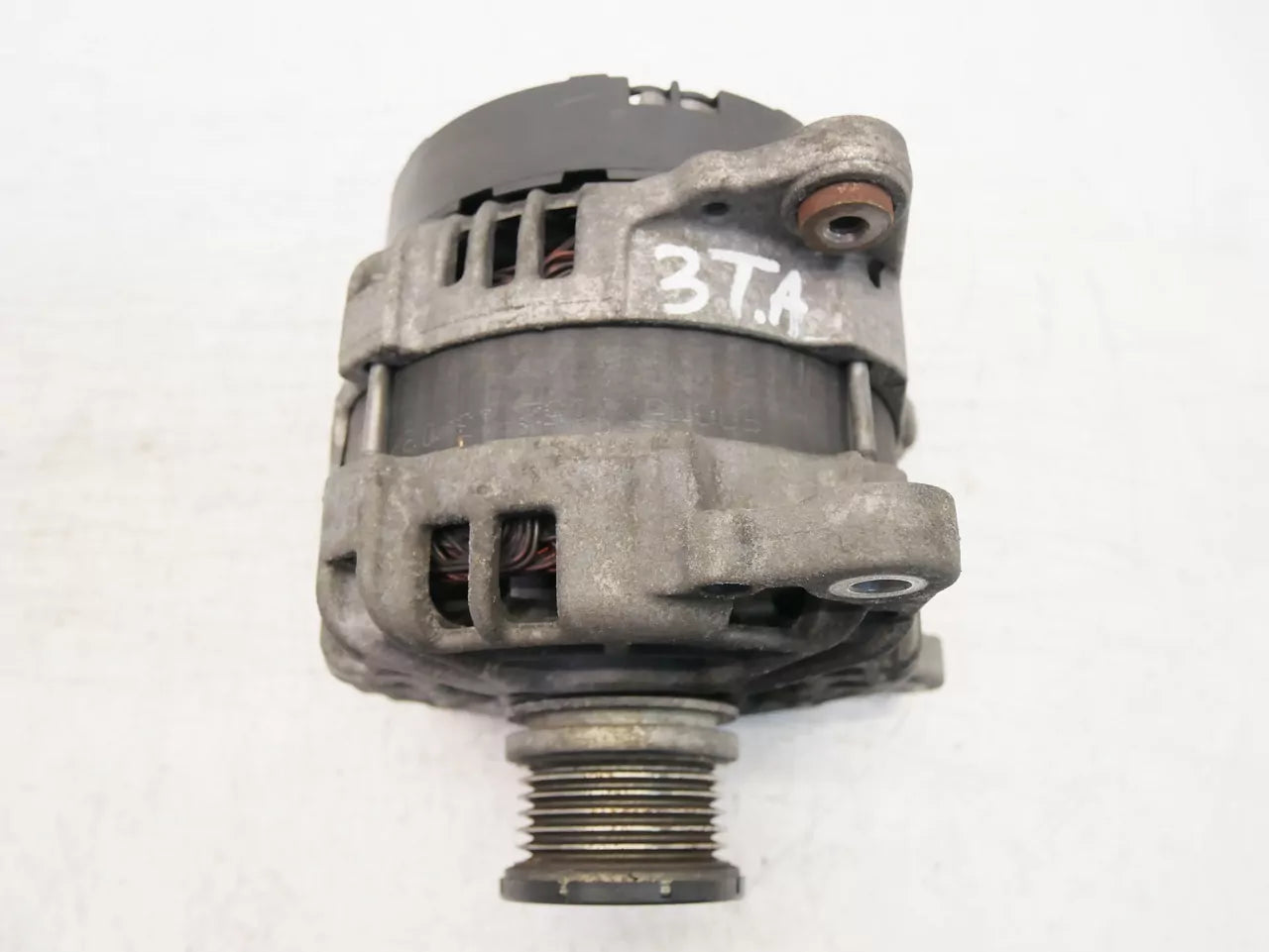 Alternador Audi 2,0 TDI CGLC 04L903017D
