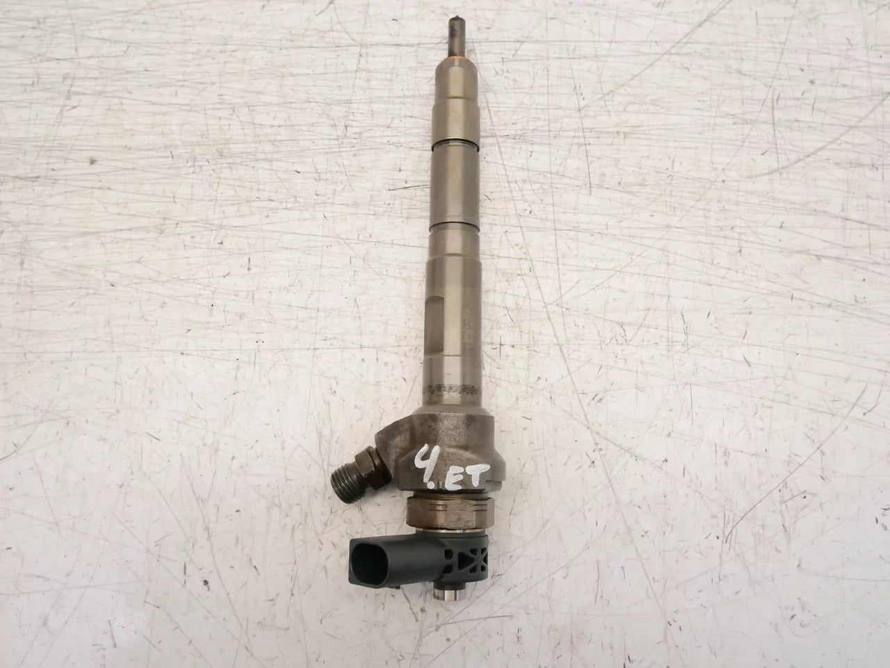 Inyector Boquilla de inyección Seat 2,0 TDI CFGC CFG 03L130277J