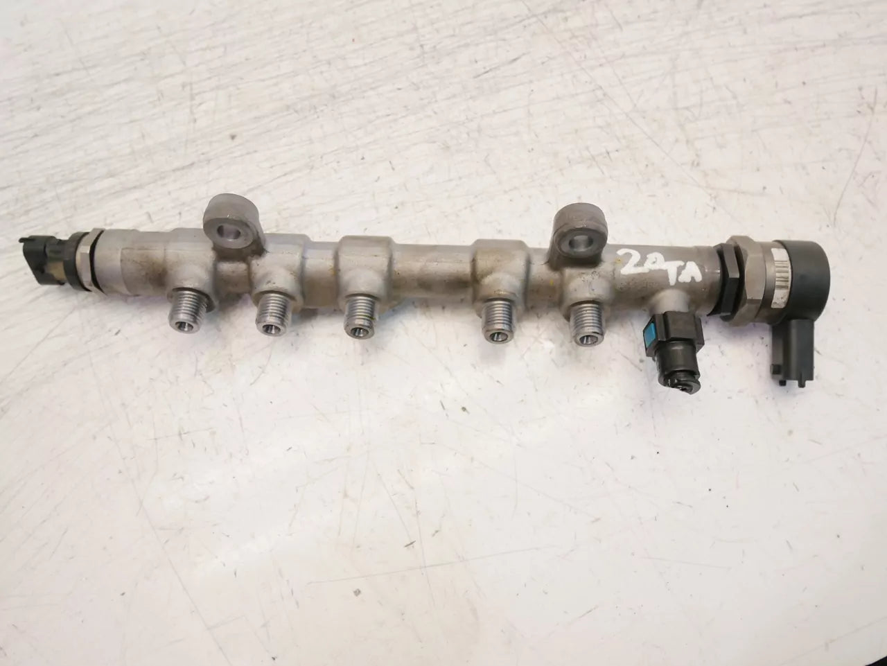 Rampa inyectora Land Rover 2,0 D180 204DTD AJ20D4 G4D3-9D280-AA