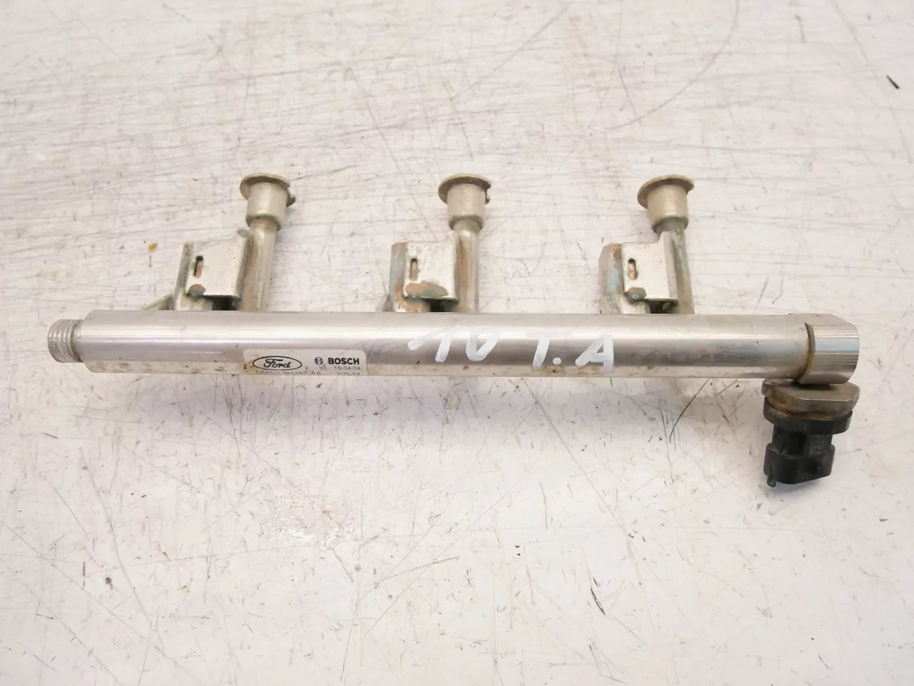 Rampa de inyectores Ford 1,0 P4JB DM5G-9H487-AA