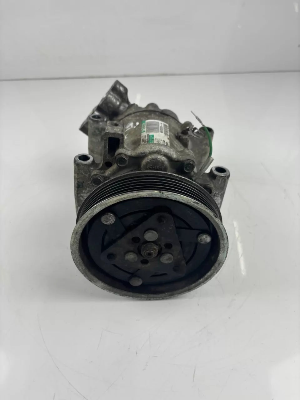 Compresor de aire acondicionado Renault Kangoo 1.6 16V K4M831 K4M 8200953350 7711497298