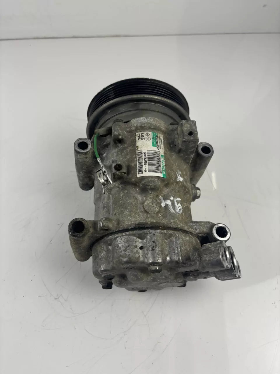 Compresor de aire acondicionado Renault Kangoo 1.6 16V K4M831 K4M 8200953350 7711497298