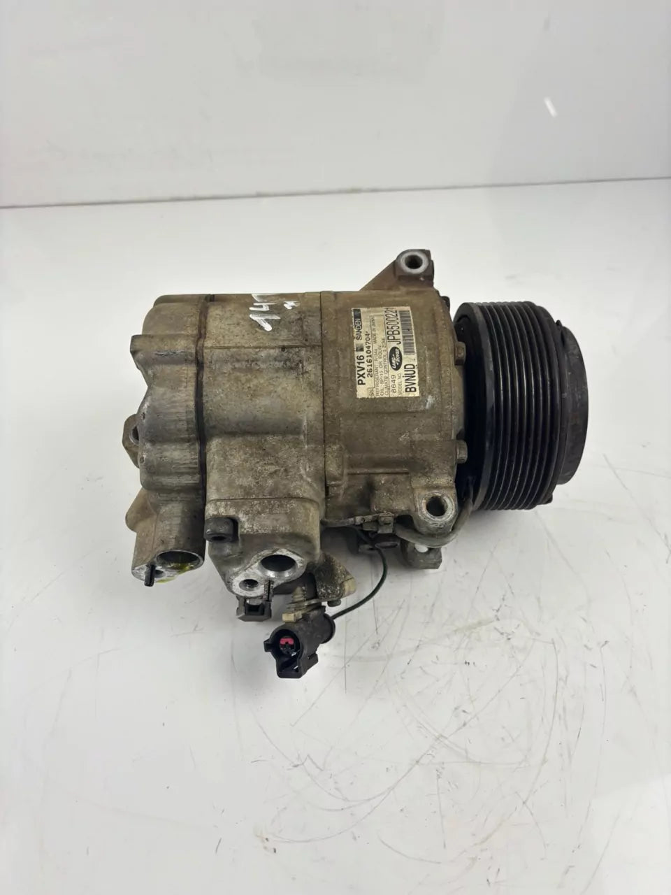 Compresor de aire acondicionado Land Rover 3.6 D V8 368DT LR012801 7H42-19D623-AB