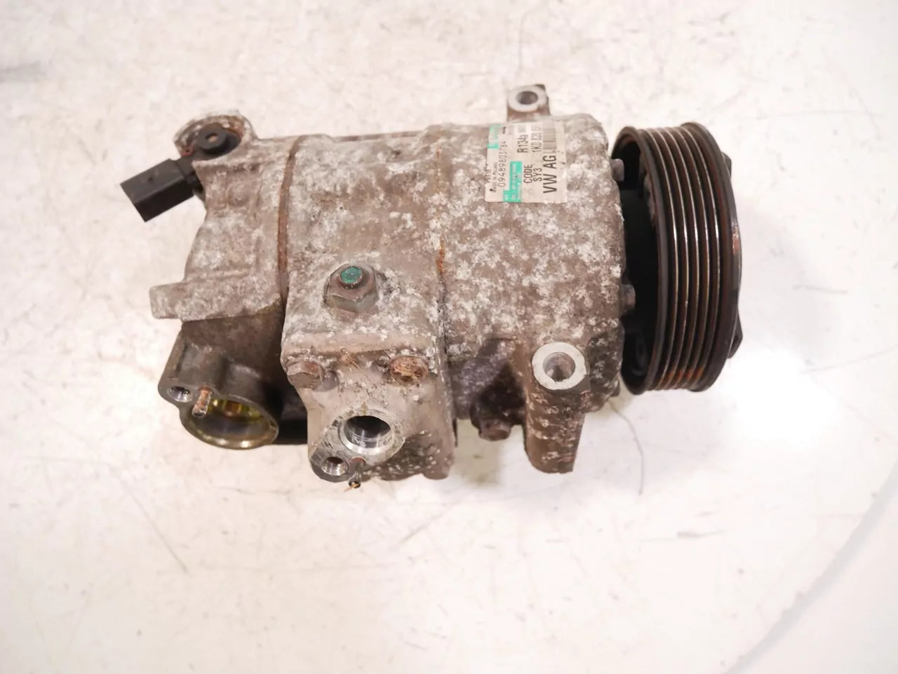 Compresor de aire acondicionado Audi Seat Skoda Volkswagen 1,9 TDI BXE 1K0820859F