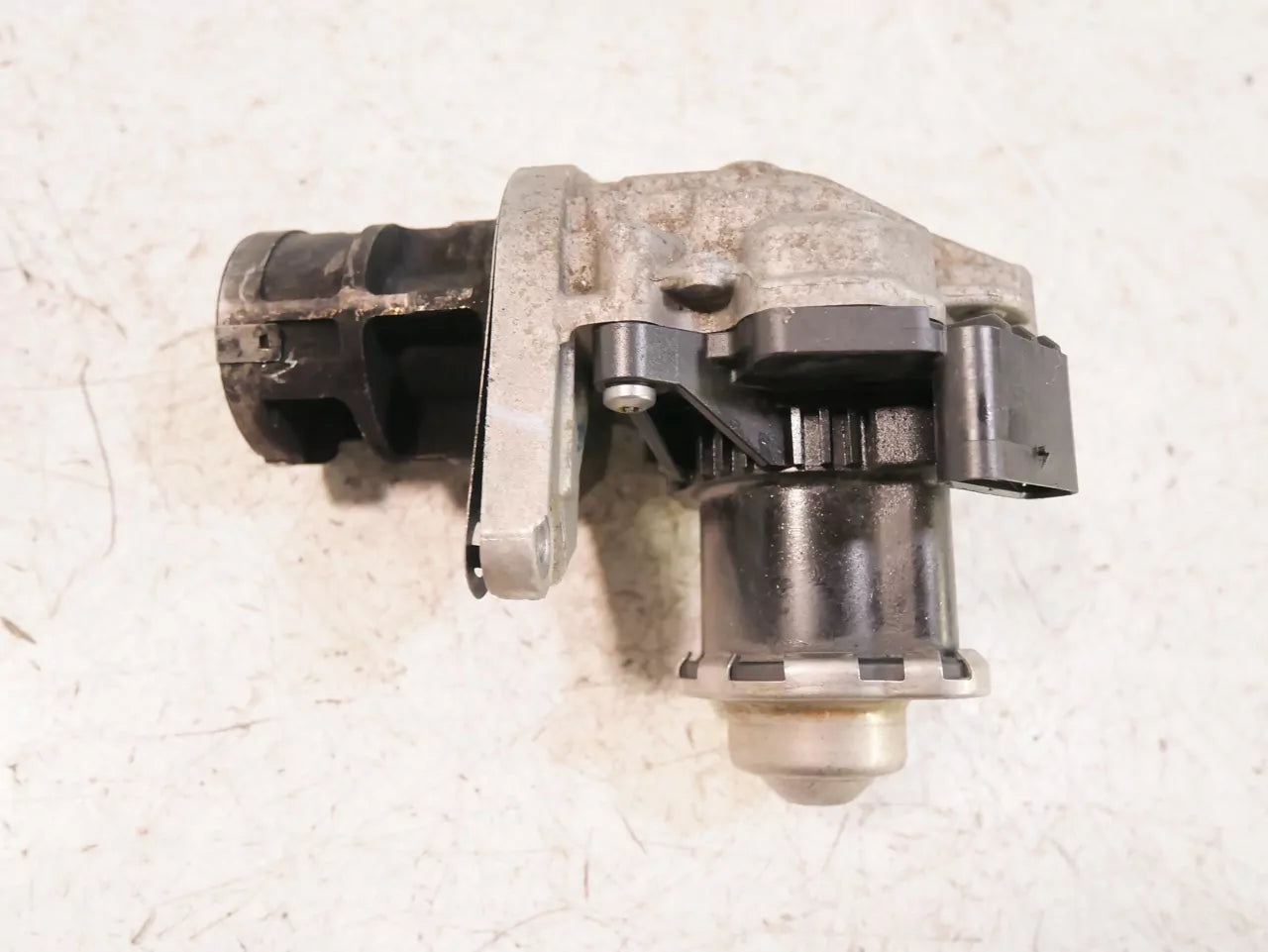 Válvula EGR Opel 1,5 CRDI LXD F15DVC 55507819