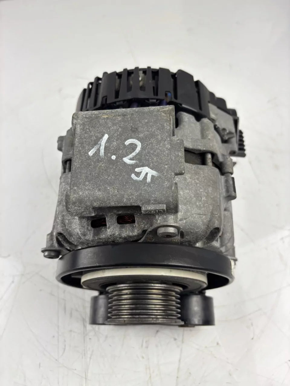 Alternador Audi A4 B9 A5 2.0 40 TFSI DLVA DLV 06L903018JX