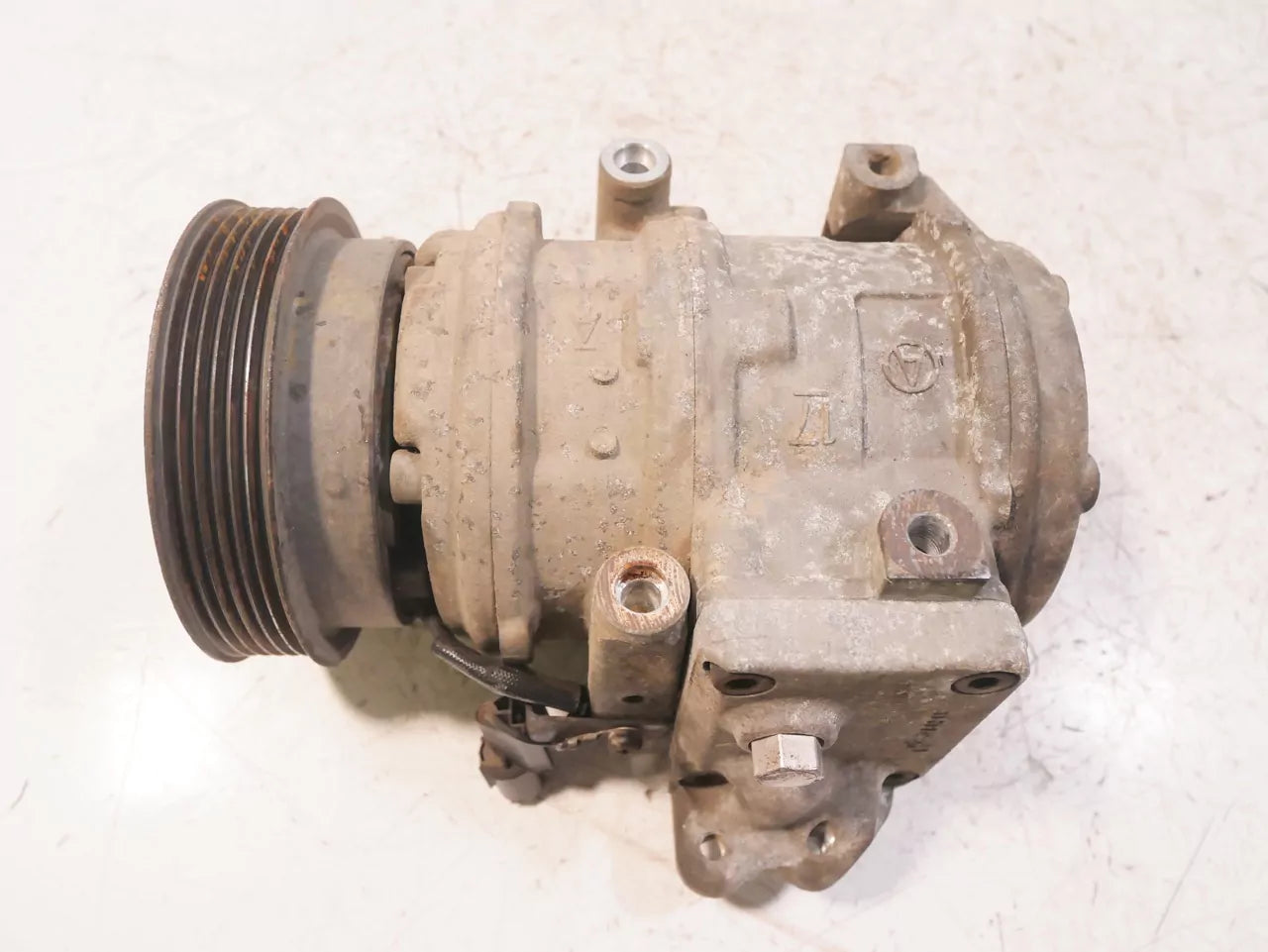 Compresor de aire acondicionado Kia 2,0 CRDI D4EA 16250-2920K