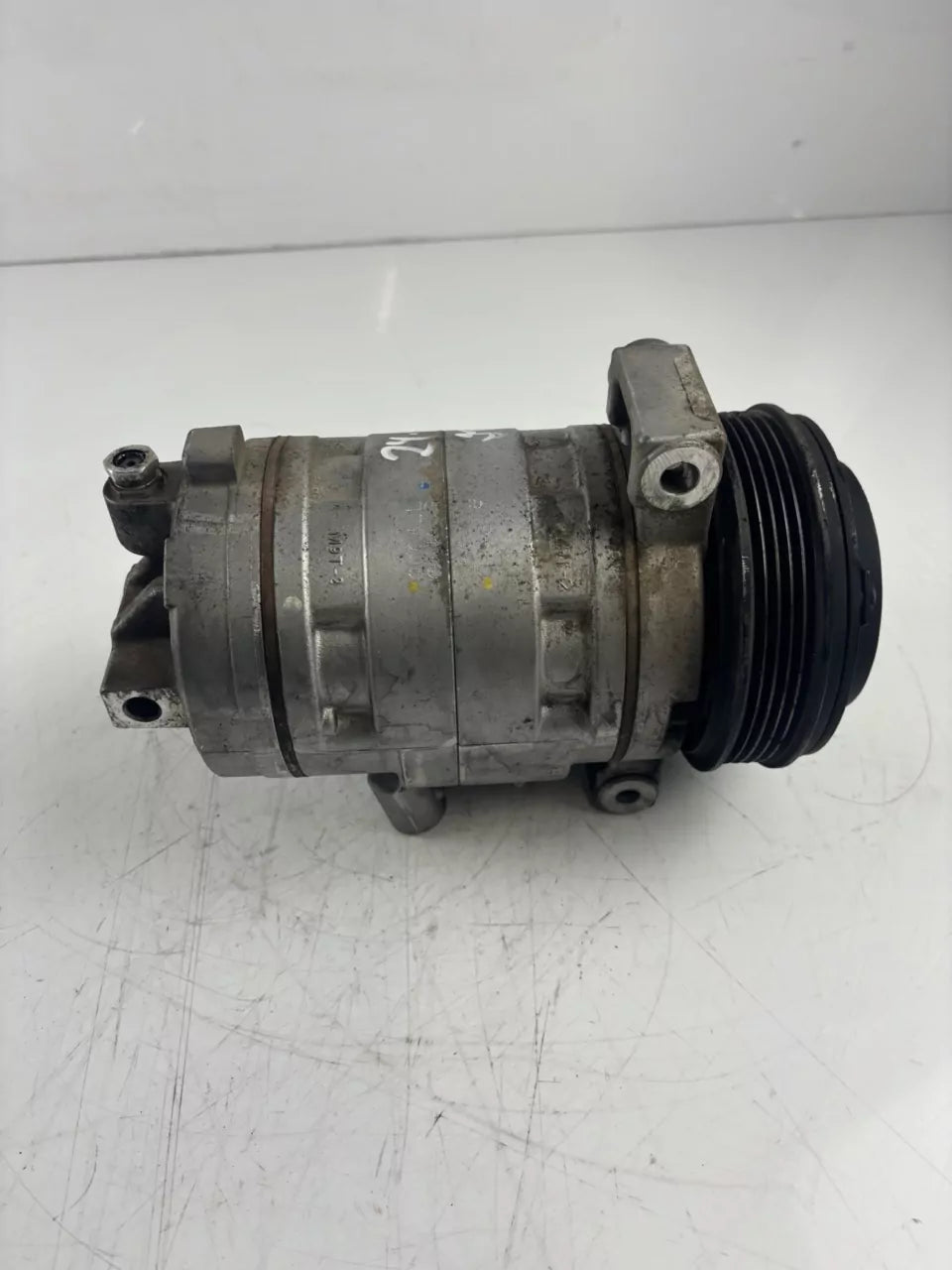 Compresor de aire acondicionado Nissan Navara D23 2,3 dCi YS23DDT M9T280 92600-4JA1A