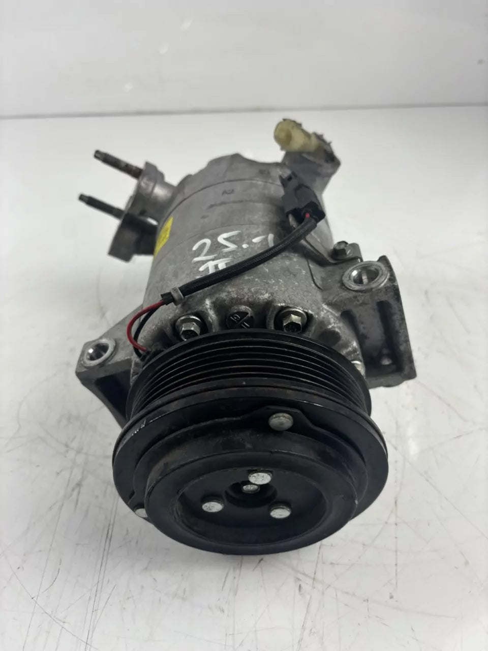 Compresor de aire acondicionado Ford C-Max Focus 1.0 EcoBoost M1DD C10FD0X F1F1-19D629-FD