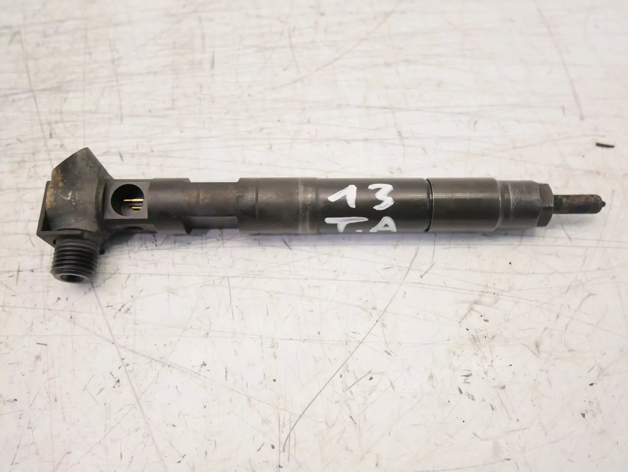 Inyector Boquilla de inyección Mercedes-Benz 2,2 CDI 651.911 OM651.911 A6510704987
