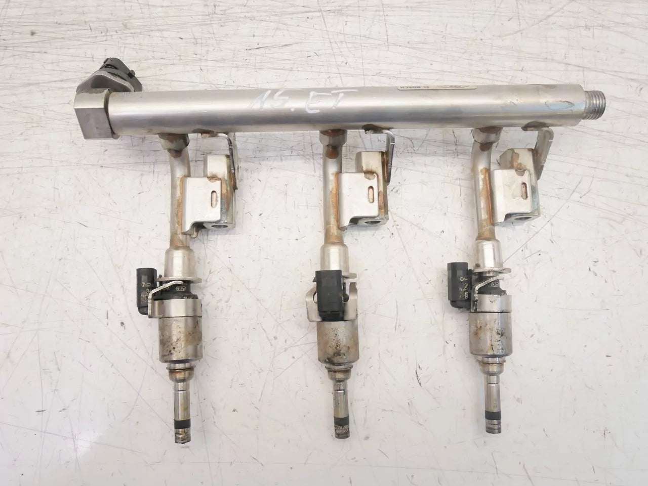 Rampa de inyectores Ford 1,0 gasolina P4JA C10FD0X DM5G-9H487-AA