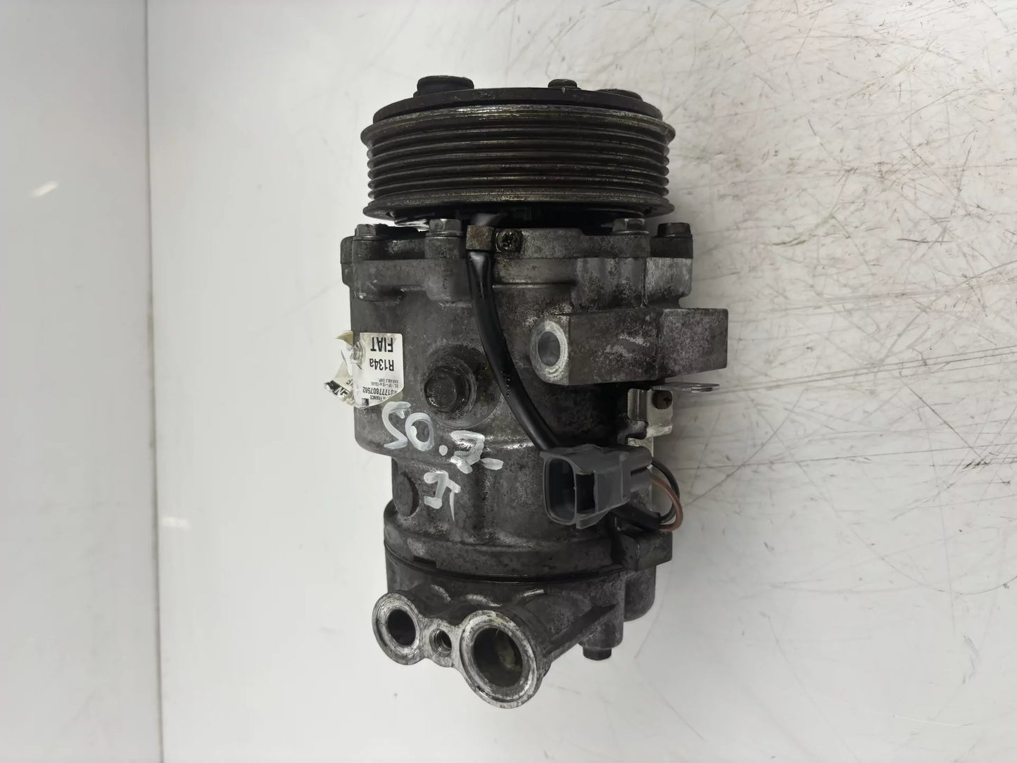 Compresor de aire acondicionado Citroen Peugeot Nemo Bipper 1,3 HDi F13DTE5 FHZ F13DTE 648760
