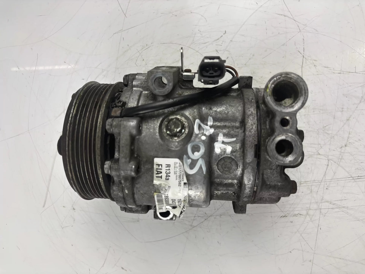 Compresor de aire acondicionado Citroen Peugeot Nemo Bipper 1,3 HDi F13DTE5 FHZ F13DTE 648760