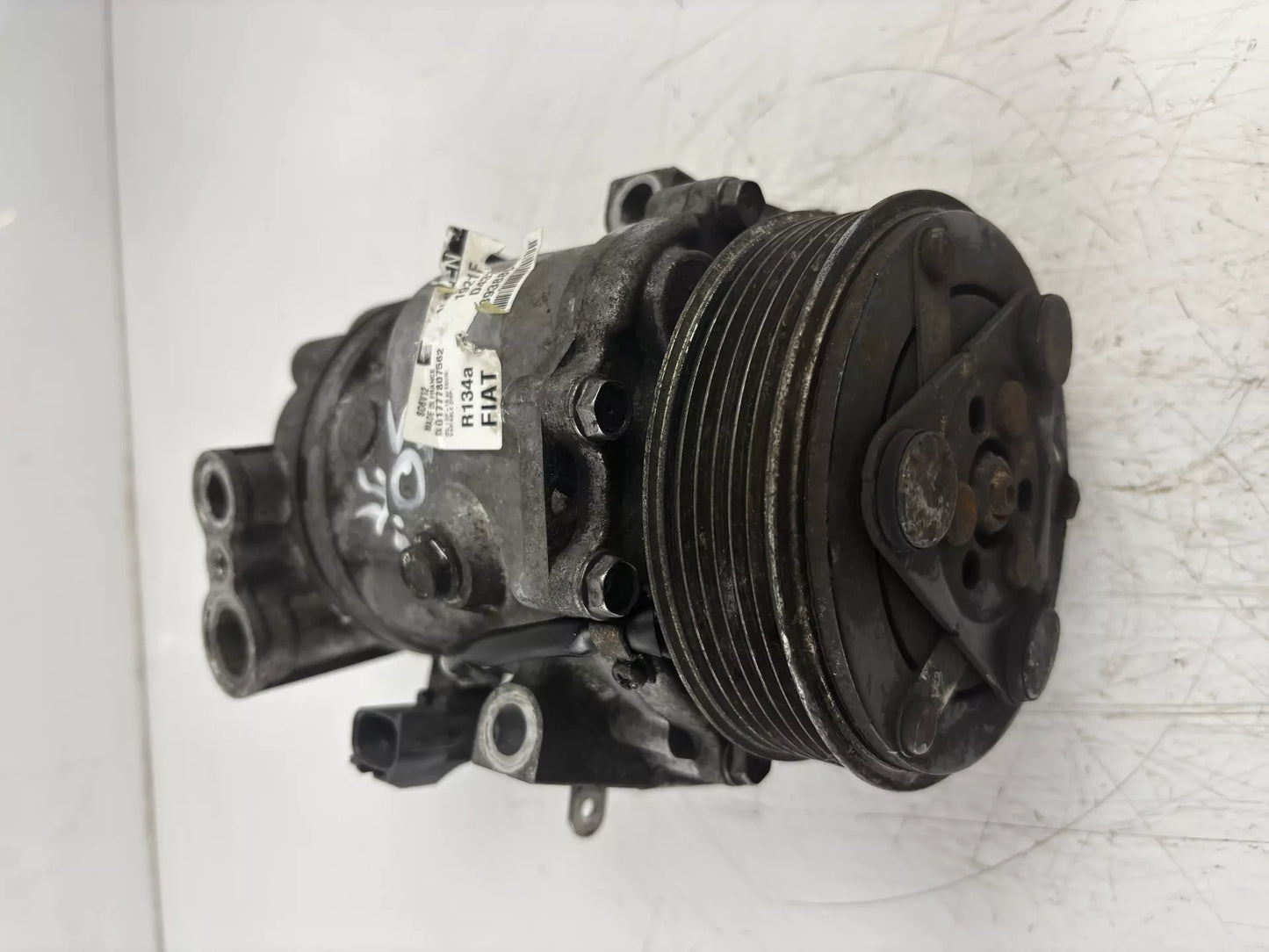 Compresor de aire acondicionado Citroen Peugeot Nemo Bipper 1,3 HDi F13DTE5 FHZ F13DTE 648760