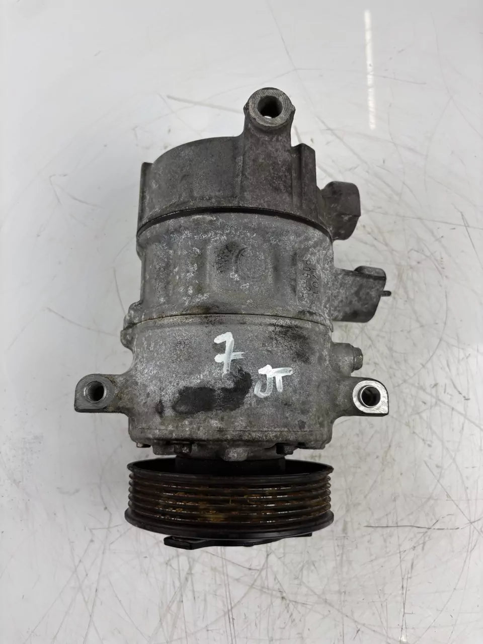 Compresor de aire acondicionado Volkswagen Skoda Seat Polo Ibiza Fabia 1,2 TDI CFWA CFW 5N0820803H
