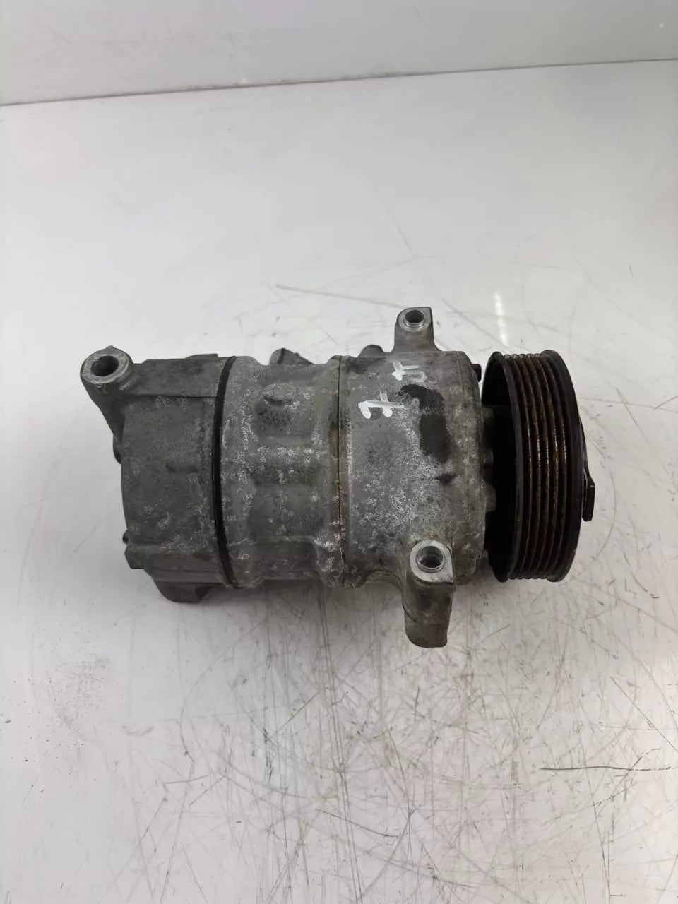 Compresor de aire acondicionado Volkswagen Skoda Seat Polo Ibiza Fabia 1,2 TDI CFWA CFW 5N0820803H