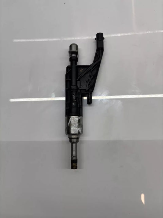 Boquilla del inyector de combustible BMW Serie 3 F30 F31 2.0 330 e B48B20A B48 7639990