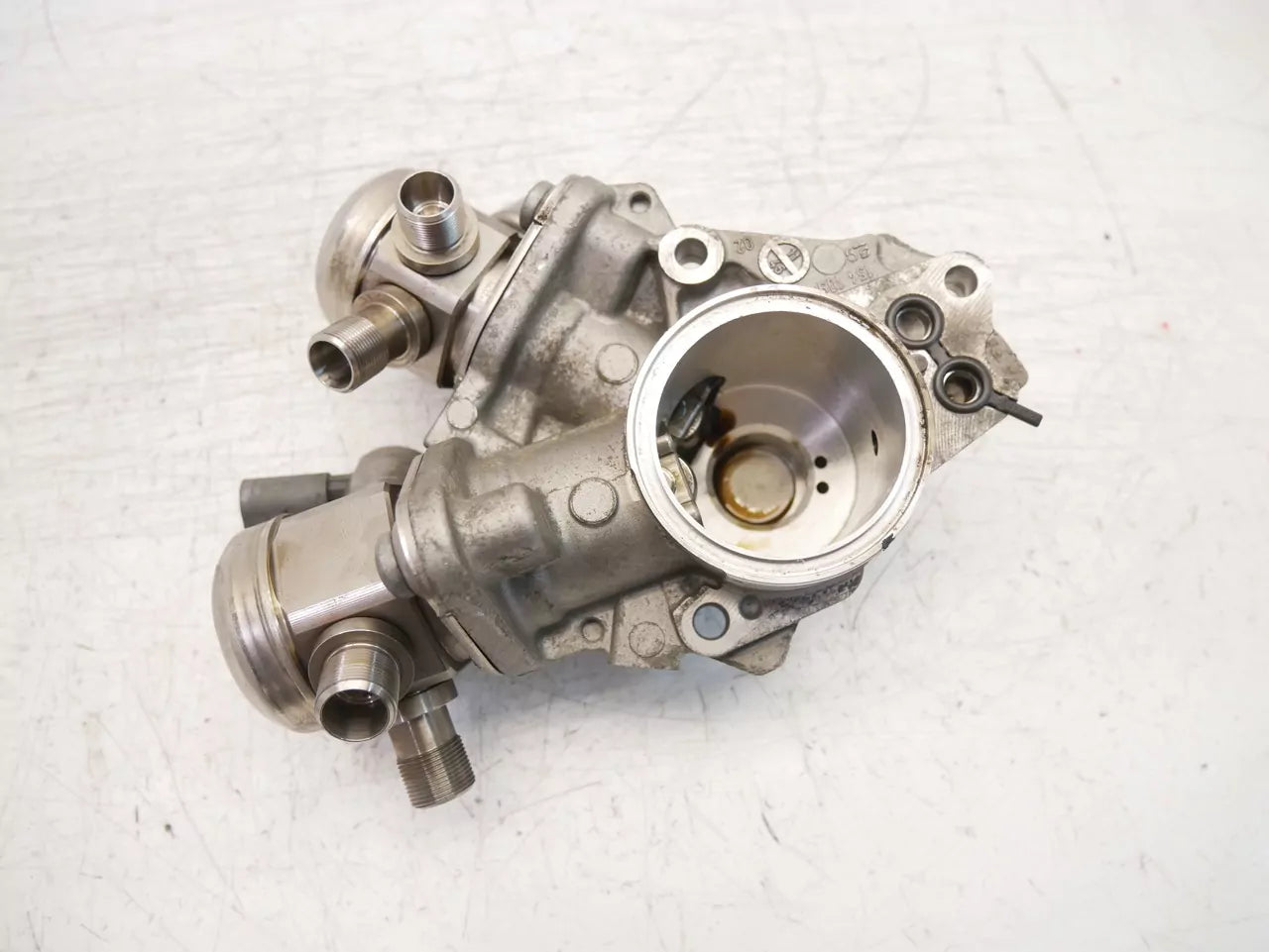 Bomba de combustible Mercedes-Benz 4,7 V8 CLS E 500 M278.922 A2780700330 A2780700101