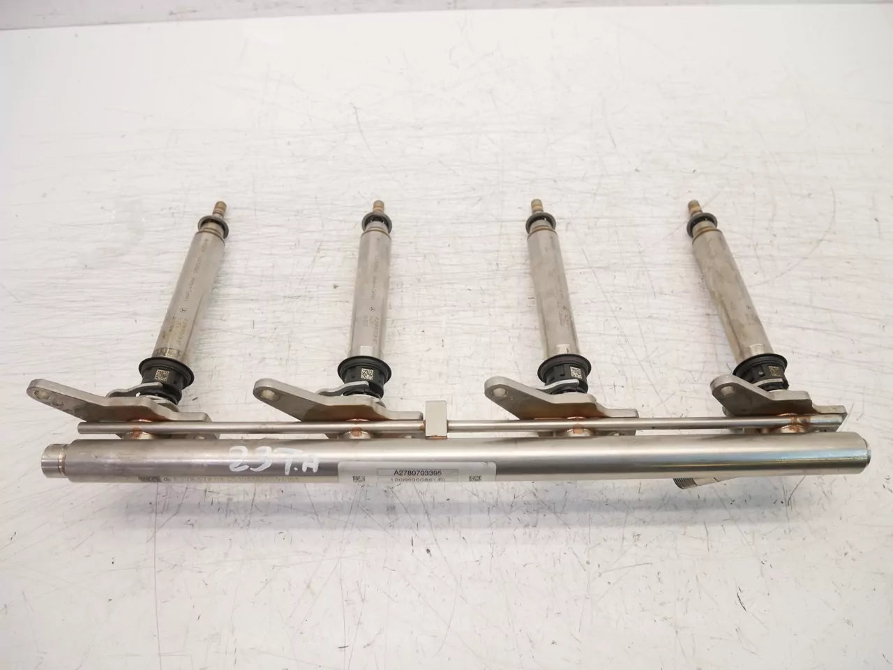 Rampa de inyectores Mercedes-Benz 4,7 V8 CLS E 500 M278.922 A2780703395