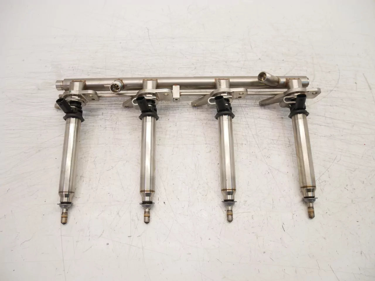 Rampa de inyectores Mercedes-Benz 4,7 V8 CLS E 500 M278.922 A2780703395