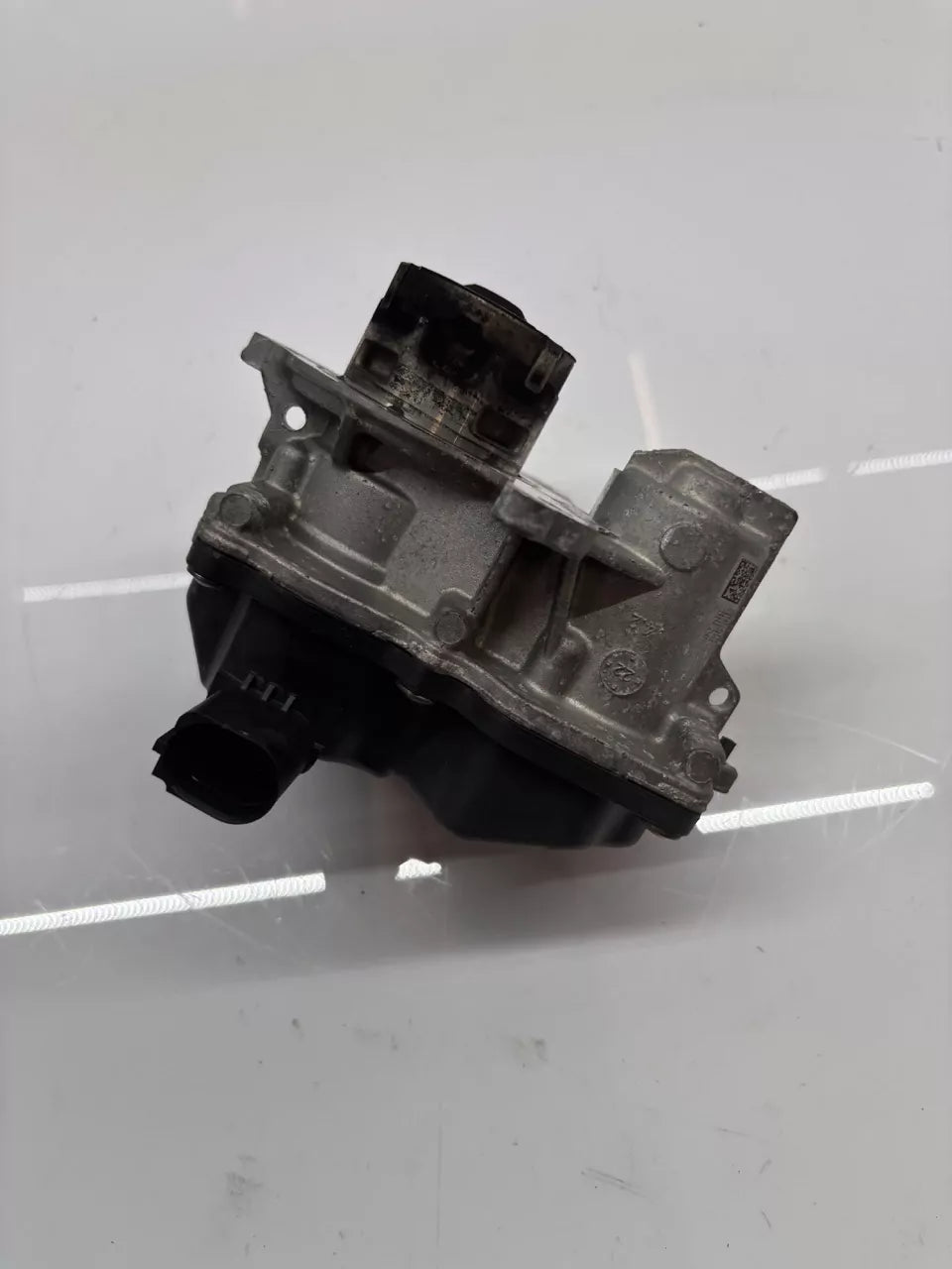 Válvula EGR Volkswagen Caddy Tiguan Touran 2,0 TDI DTRC DTR 05L131501M