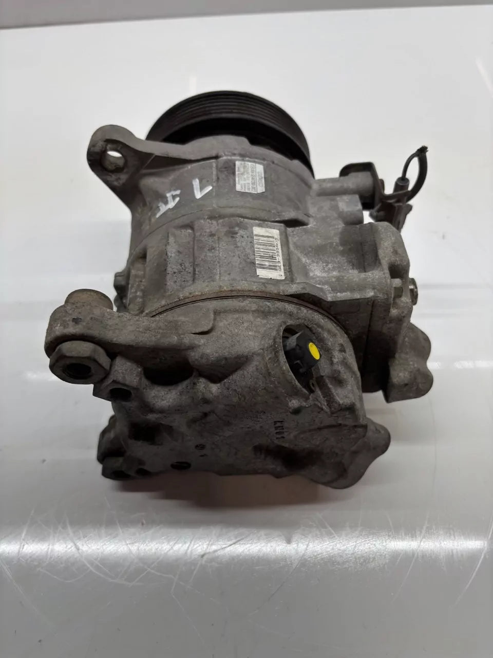 Compresor de aire acondicionado BMW Serie 3 E90 E91 E92 E93 2.0 318d 320d N47D20C N47 9223694