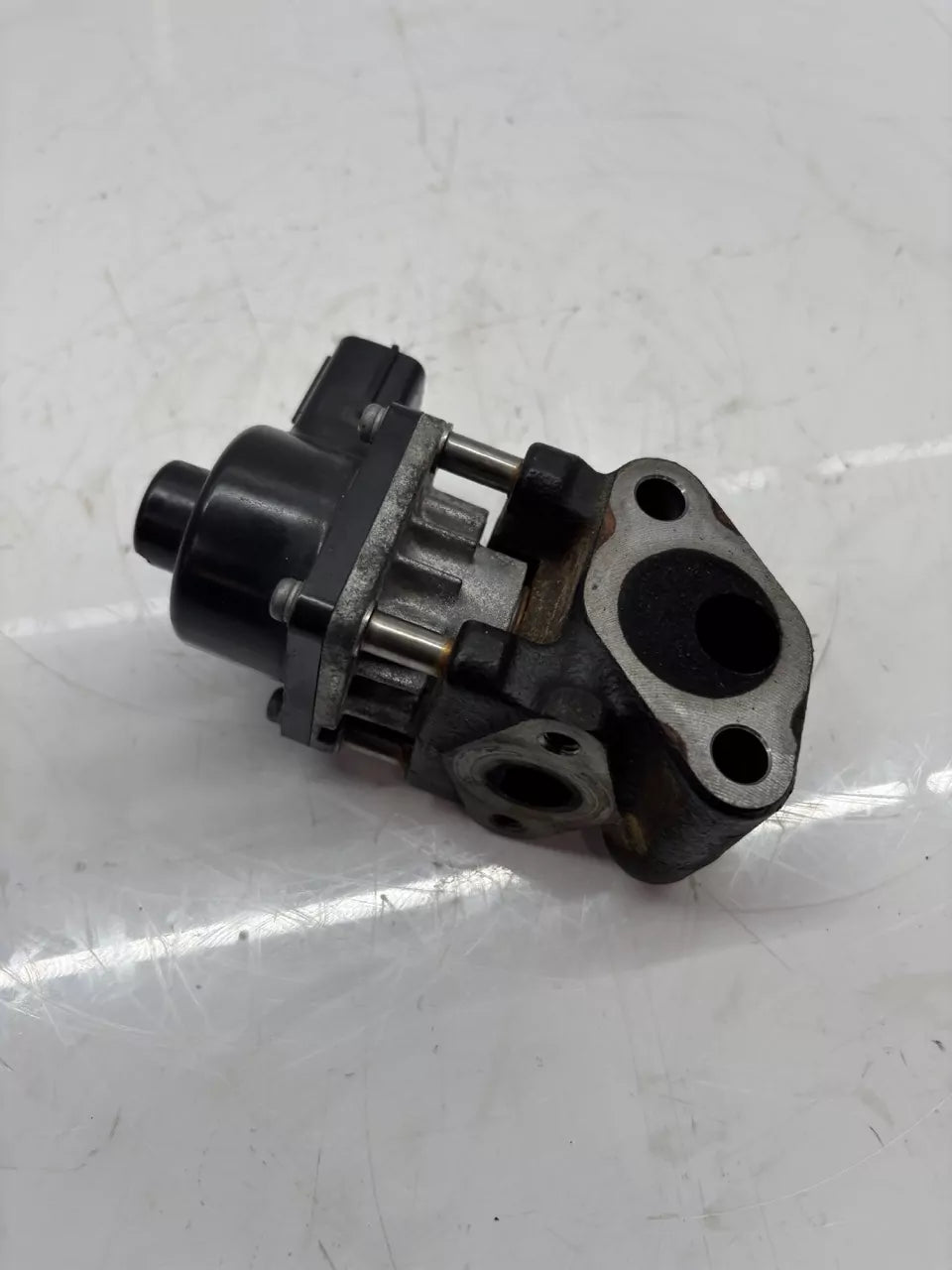 Válvula EGR Válvula de recirculación de los gases de escape Suzuki Swift 1.5 M15A 1811-69G01
