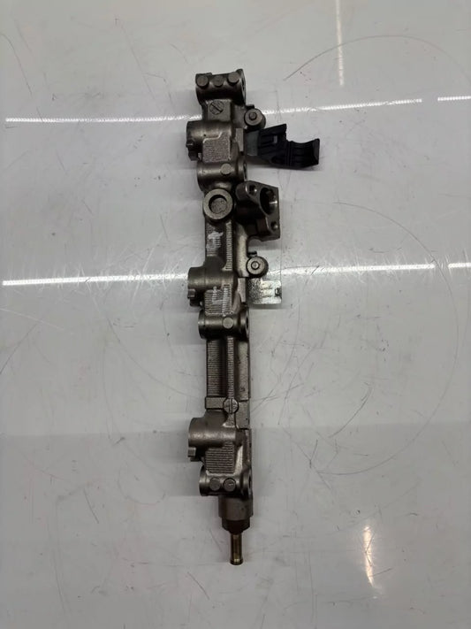 Rail de inyectores Lexus IS MK2 II E2 2.5 250 GSE20 V6 4GR 4GR-FSE 8312 3B