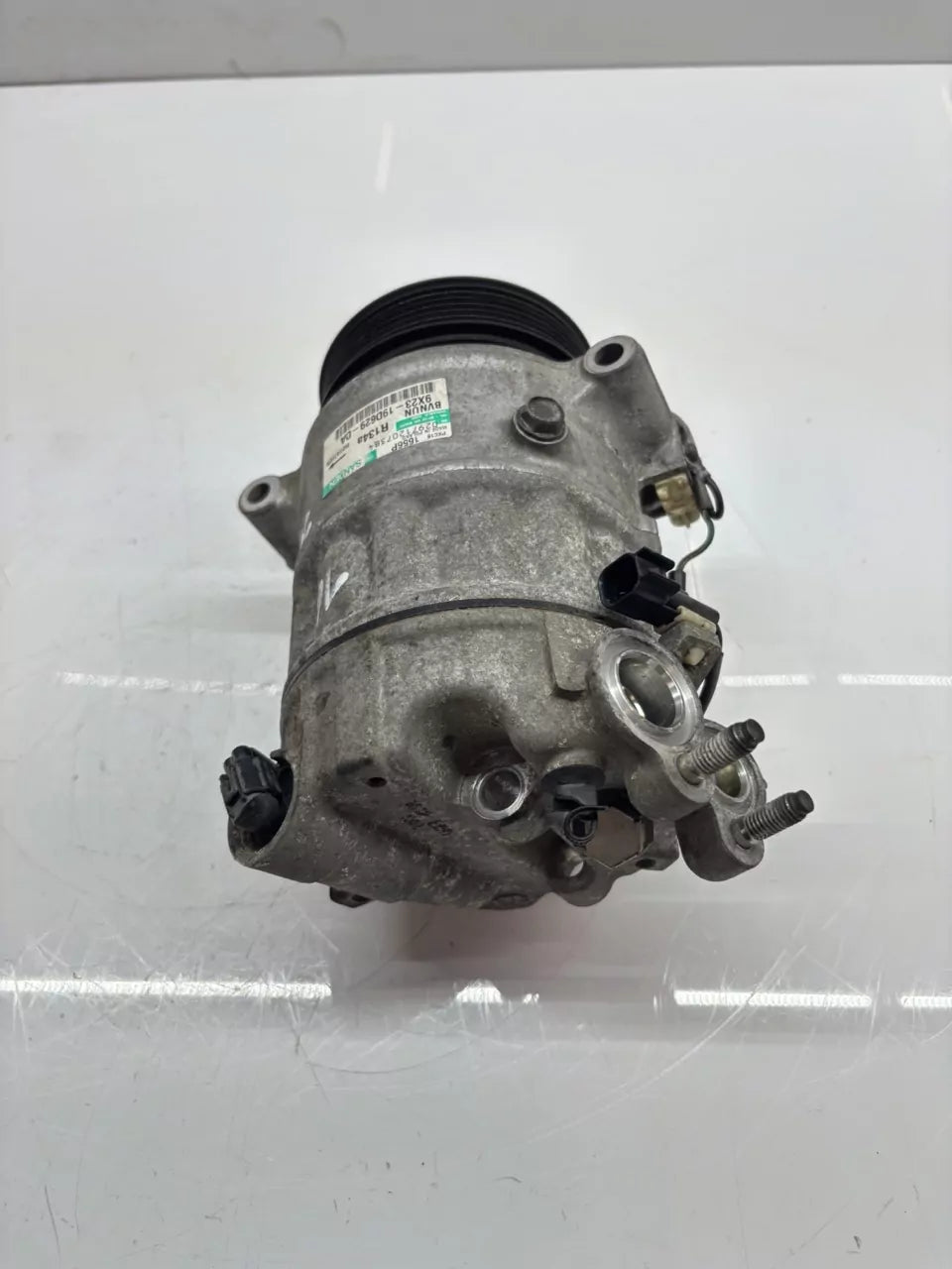Compresor de aire acondicionado Land Rover Discovery 3.0 TD V6 306DT 9X23-19D629-DA