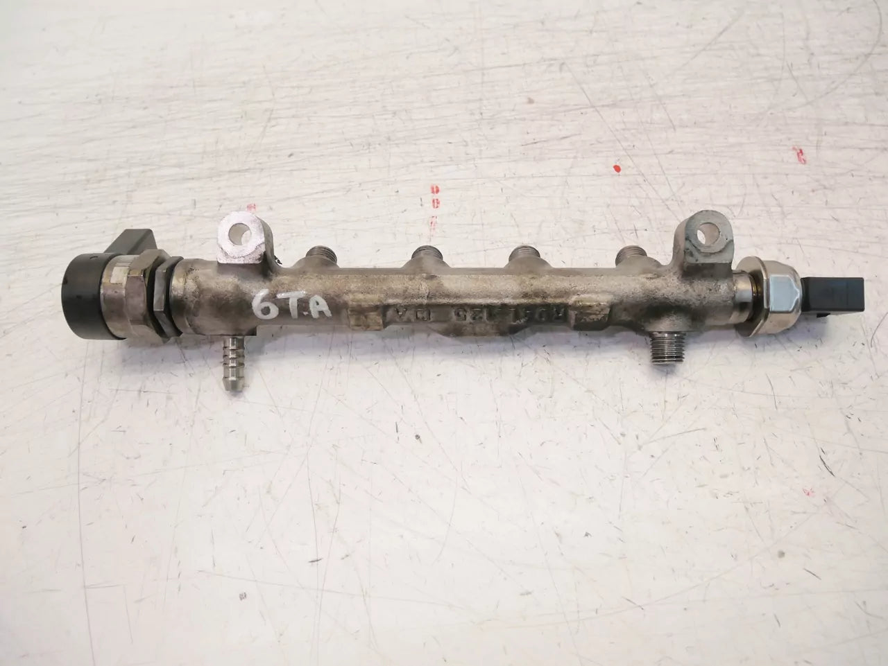 Rampa inyectora Seat Skoda 1,6 TDI DGTA DGT 04L089B