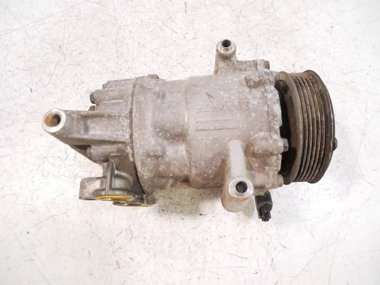 Compresor de aire acondicionado Citroen Peugeot 2,2 HDI Euro5 P22DTE 4HH 4H03 9676552680