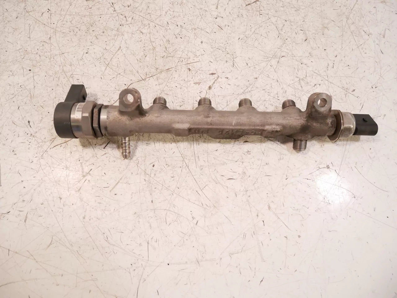 Rampa inyectora Volkswagen Volkswagen 1,6 TDI Diesel CLHA CLH 04L089B